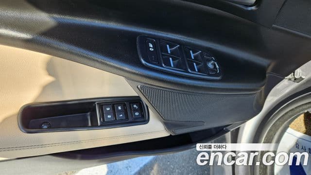 Jaguar XE Prestige, 2016 18