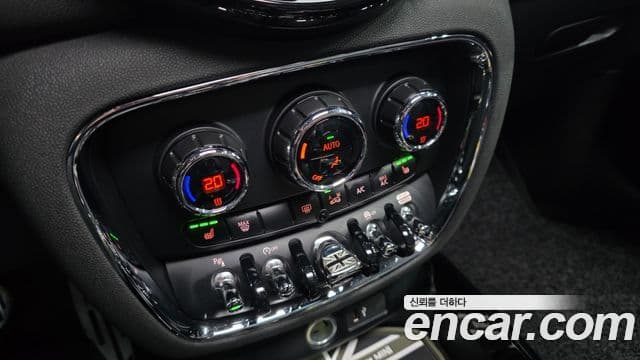 Mini Cooper 클럽맨 2세대, 2020 18