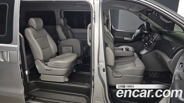 Hyundai The / новый New Grand Starex Modern, 2019 12