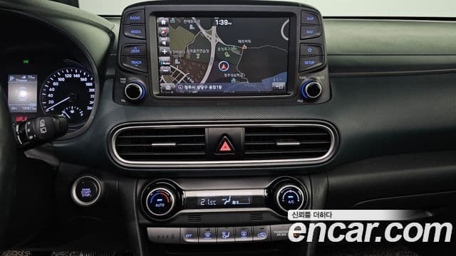 Hyundai Kona Modern tech, 2018 17