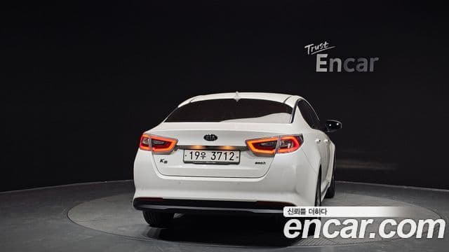 Kia K5 гибрид Prestige, 2015 4