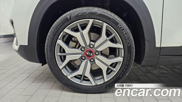 Kia Seltos Signature, 2021 все фото