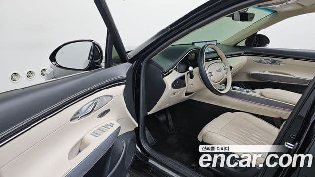 Genesis GV70, 2022 10