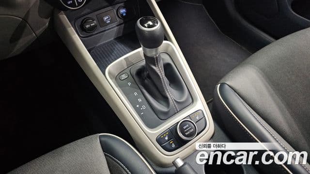 Hyundai Venue 1.6 Flux, 2020 9