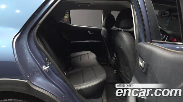 Kia Stonic Trendy, 2019 12