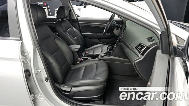 Hyundai Avante AD 1.6 GDI Smart, 2018 10