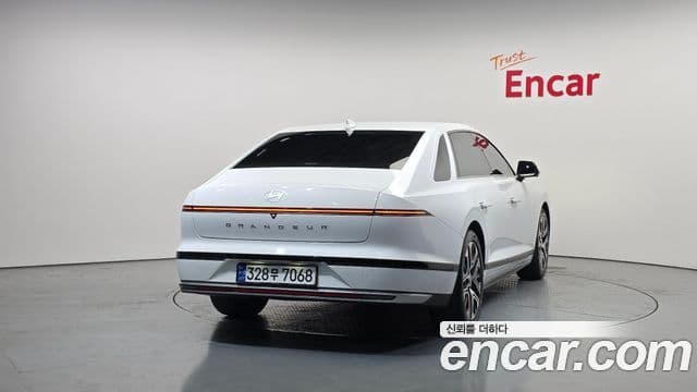 Hyundai Grandeur (GN7) Exclusive, 2023 4