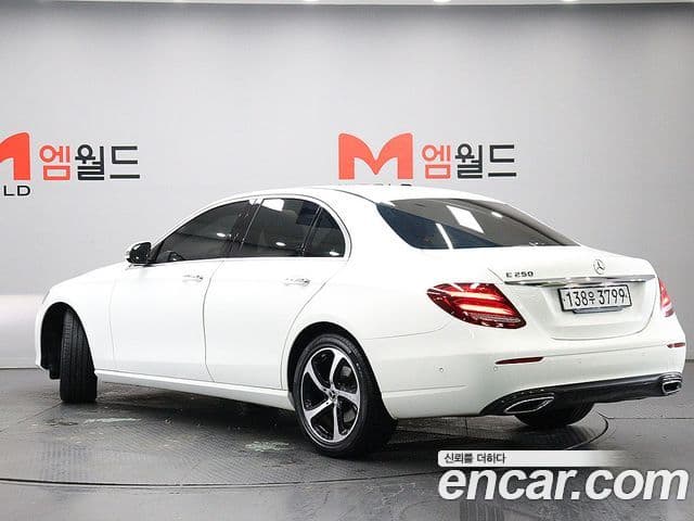 Mercedes-Benz E-класс W213 Avantgarde, 2020 4