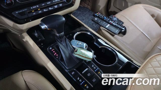 Kia The / новый New Carnival Special, 2019 9