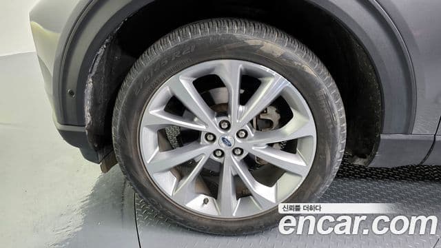 Ford Explorer 6세대 3.0 Platinum 4WD, 2023 все фото