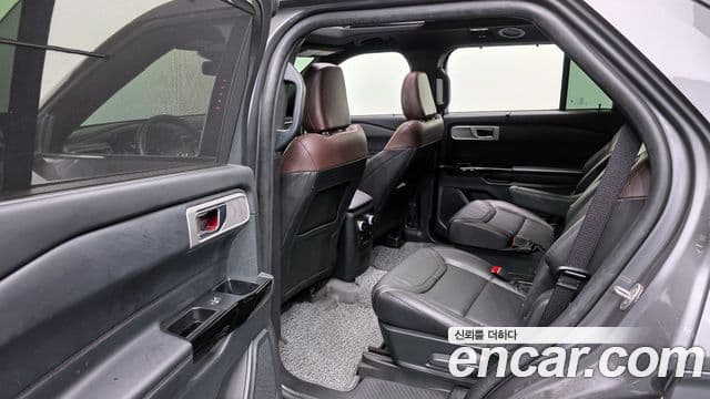 Ford Explorer 6세대 3.0 Platinum 4WD, 2023 12