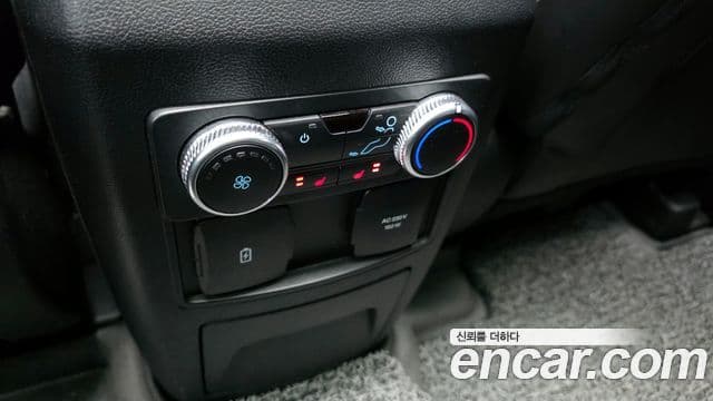 Ford Explorer 6세대 3.0 Platinum 4WD, 2023 18