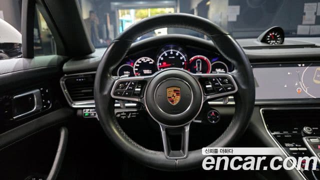 Porsche Panamera (971), 2018 13
