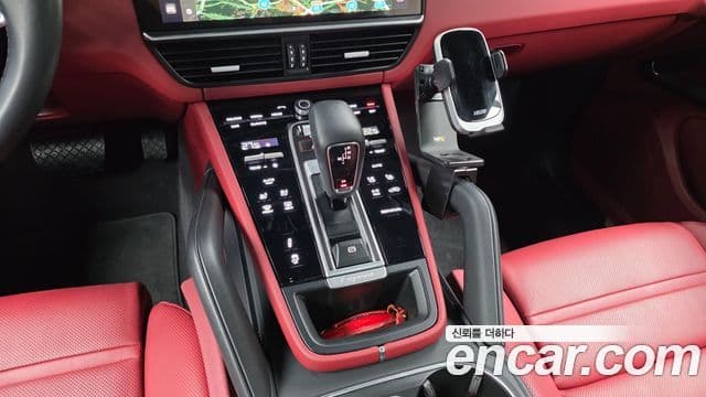 Porsche Cayenne (PO536) 3.0 E-гибрид Platinum Edition, 2023 9