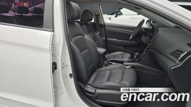 Hyundai Avante AD 1.6 GDI Smart, 2018 10