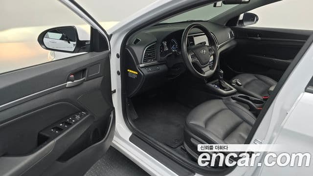 Hyundai Avante AD 1.6 GDI Smart, 2018 12