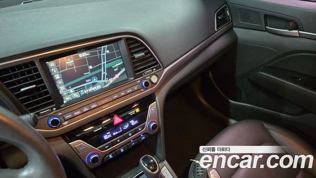 Hyundai Avante AD 1.6 GDI Smart, 2018 17