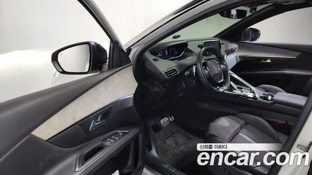 Peugeot 5008 2세대 1.2 Pure Tech GT, 2022 10