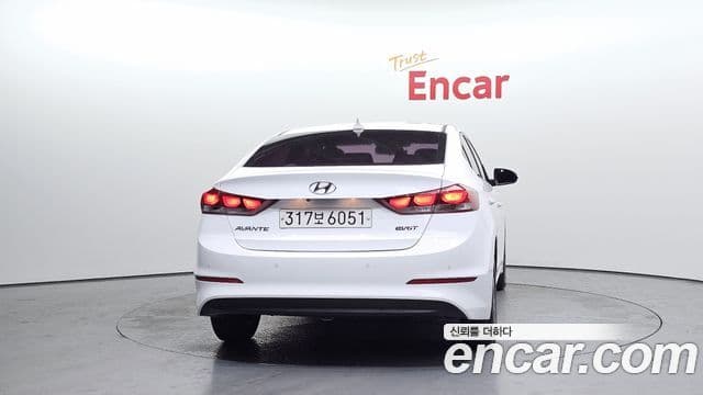 Hyundai Avante AD 1.6 e-VGT Smart, 2016 4