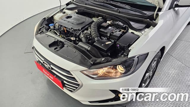 Hyundai Avante AD 1.6 e-VGT Smart, 2016 6