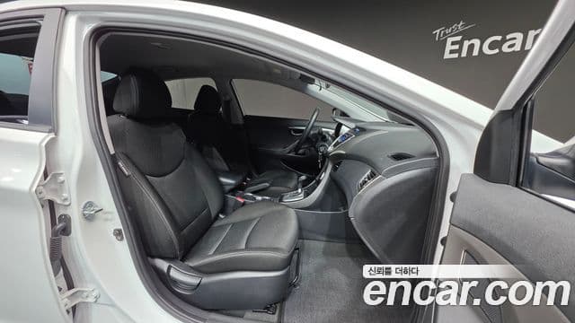 Hyundai Avante MD Luxury, 2012 10