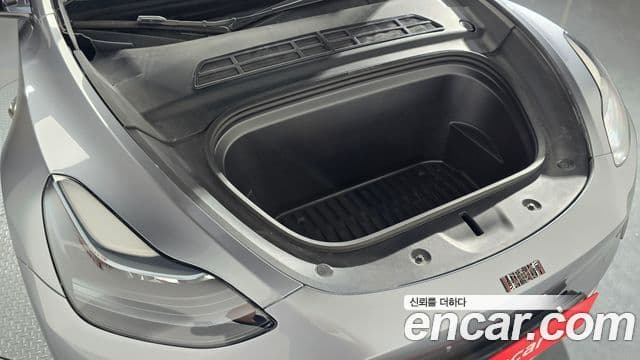 Tesla модель Y, 2025 6