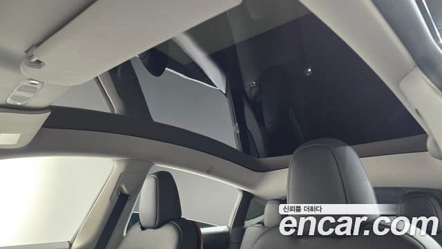 Tesla модель Y, 2025 19