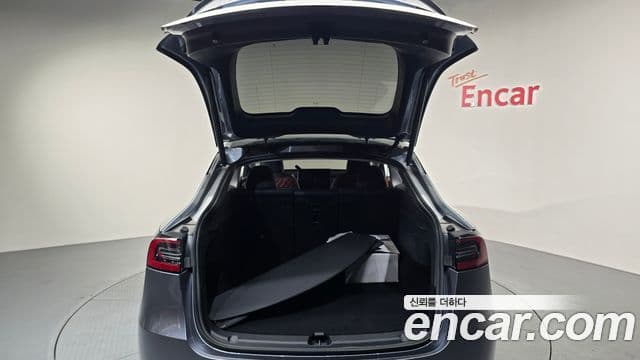 Tesla модель Y, 2025 20