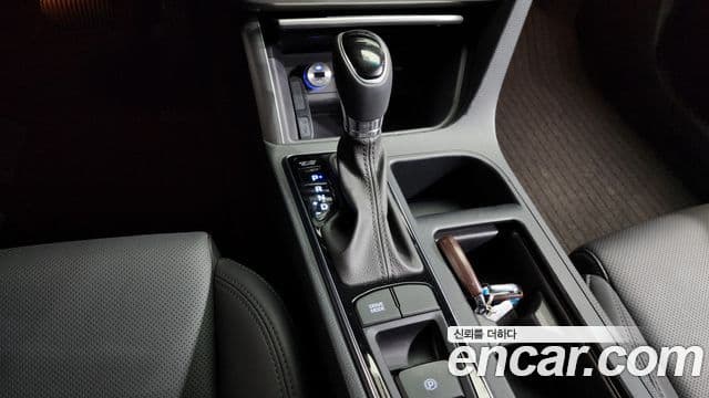 Hyundai LF Sonata гибрид Modern Special, 2017 9