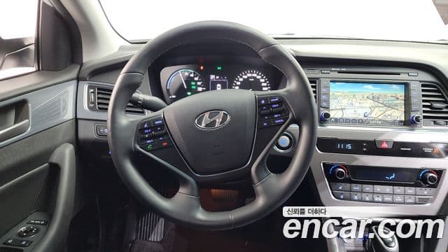 Hyundai LF Sonata гибрид Modern Special, 2017 13