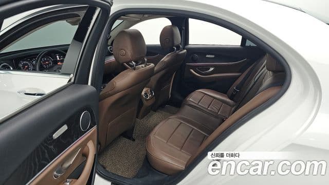 Mercedes-Benz E-класс W213 Avantgarde, 2017 12