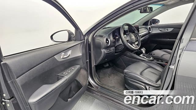 Kia The / новый New K3 2세대 Trendy, 2022 10