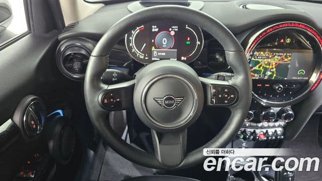 Mini Cooper 3세대, 2024 13
