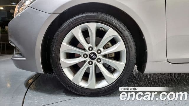 Hyundai YF Sonata люксовая версия, 2010 все фото