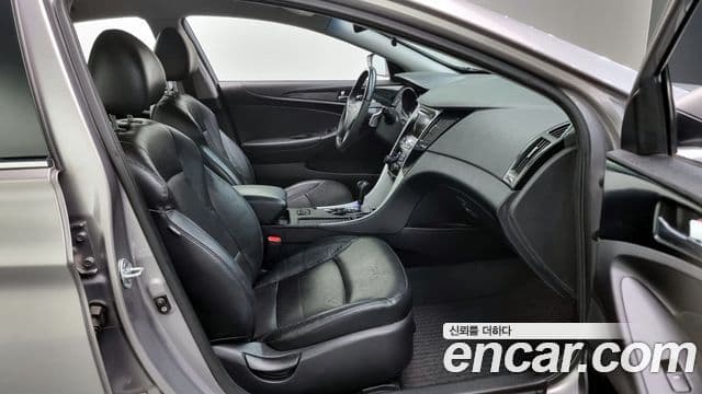 Hyundai YF Sonata люксовая версия, 2010 10