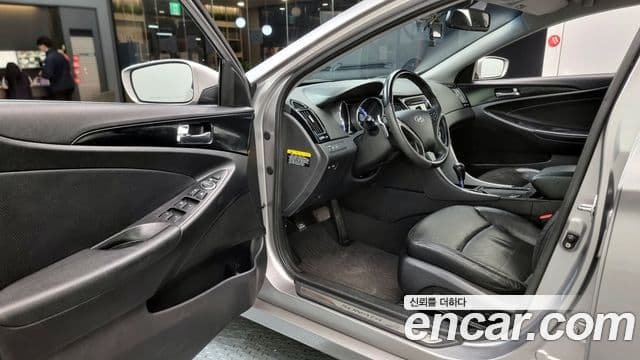 Hyundai YF Sonata люксовая версия, 2010 11