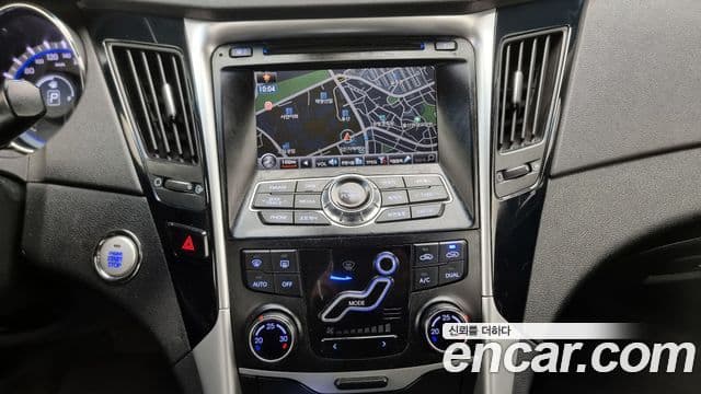 Hyundai YF Sonata люксовая версия, 2010 15