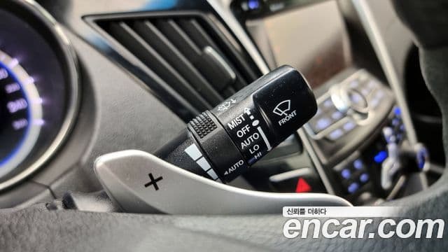 Hyundai YF Sonata люксовая версия, 2010 17