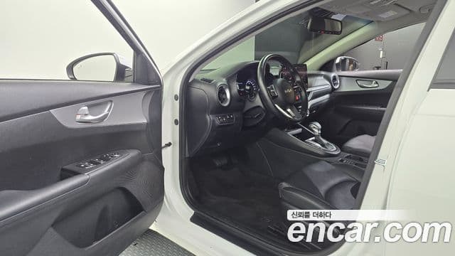 Kia The / новый New K3 2세대 Prestige, 2022 10