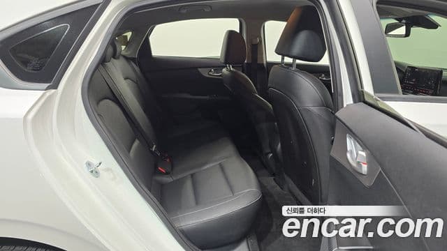 Kia The / новый New K3 2세대 Prestige, 2022 12