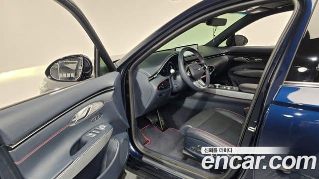 Genesis GV70, 2022 10