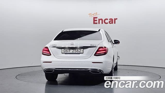 Mercedes-Benz E-класс W213 Avantgarde, 2017 4