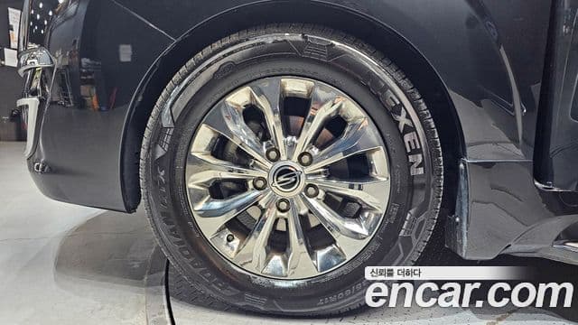 KG모빌리티(SsangYong) Korando 투리스모 high лимузин, 2017 все фото