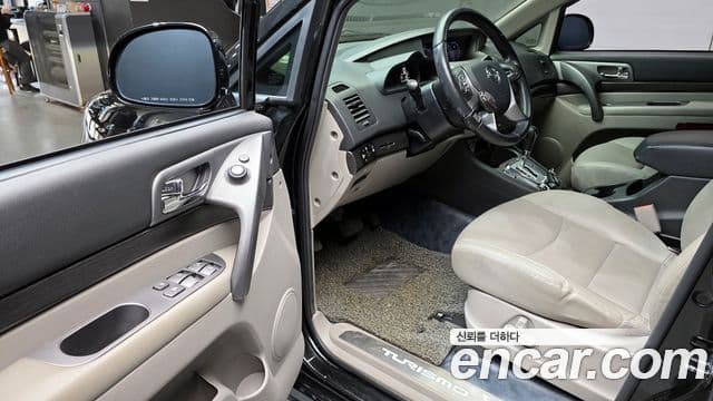 KG모빌리티(SsangYong) Korando 투리스모 high лимузин, 2017 11