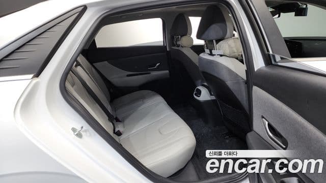 Hyundai Avante (CN7) Inspiration, 2021 13