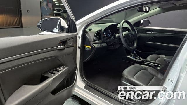 Hyundai Avante AD 1.6 GDI Value Plus, 2018 11