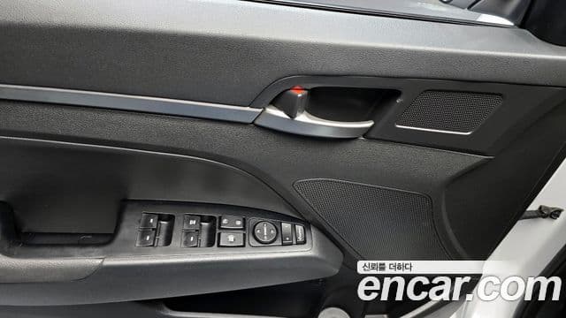 Hyundai Avante AD 1.6 GDI Value Plus, 2018 18