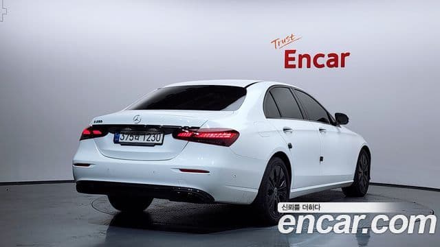 Mercedes-Benz E-класс W213 Avantgarde, 2022 2