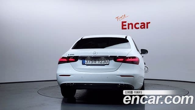 Mercedes-Benz E-класс W213 Avantgarde, 2022 4