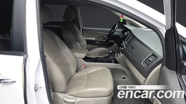 Kia All New Carnival Luxury, 2018 11